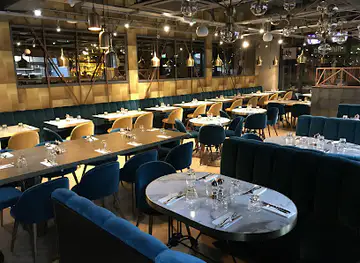Signature Bar and Restaurant