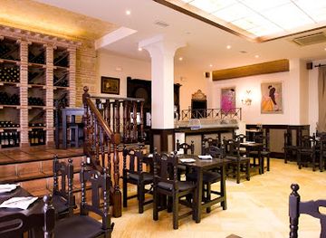 spain/cordoba/san-lorenzo/restaurant/bodegas-mezquita-cespedes