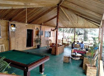 equatorial-guinea/mbini/restaurant/terraza-oscaro-long-bar