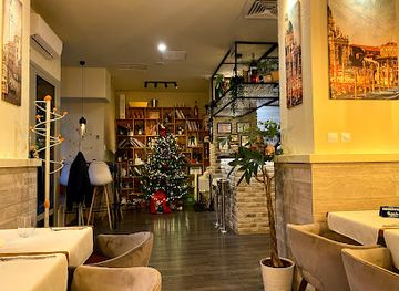romania/bucharest/restaurant/trattoria-mezzaluna