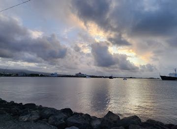 samoa/lalomanu-beach/restaurant/paddles-restaurant