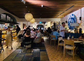 singapore/chinatown/restaurant/olivia-restaurant-lounge