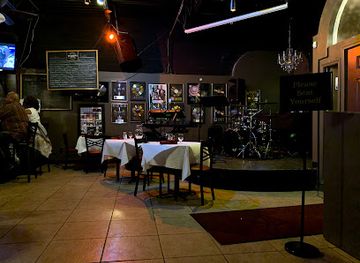 michigan/detroit/eastern-market/restaurant/the-motown-bistro