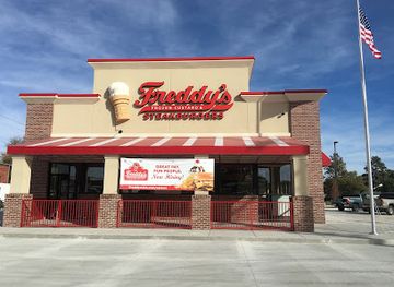 kansas/smoky-hills/restaurant/freddy-s-frozen-custard-steakburgers