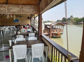 thailand/ayutthaya/wat-phra-si-sanphet/restaurant/saithongriver-restaurant