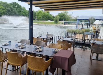 hungary/southern-great-plain/restaurant/robinson-restaurant