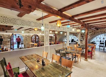 montenegro/lim-river-valley/restaurant/konoba-lanterna-podgorica