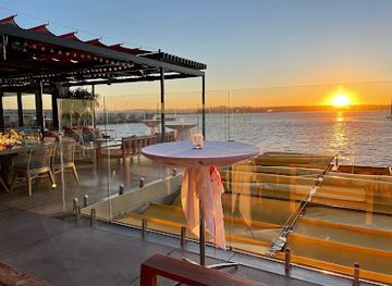 california/san-diego-beaches/restaurant/topsail