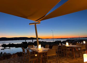 greece/cyclades/restaurant/les-amis