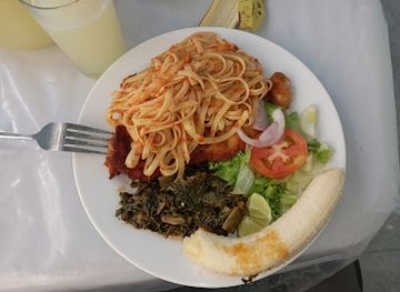 somalia/lughaya-beach/restaurant/buma-burger