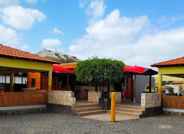 cabo-verde/praia-de-cruz/restaurant/esplanada-municipal-silves