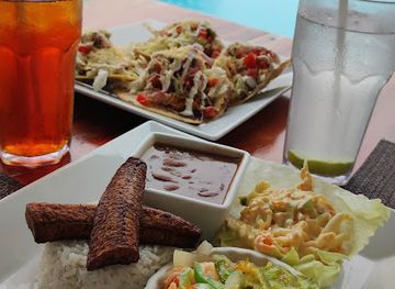 belize/dangriga/restaurant/woven-palm-restaurant