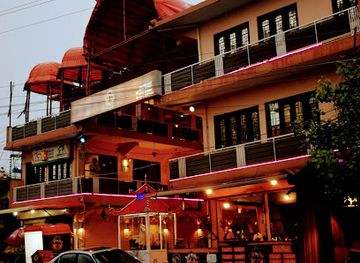 pakistan/makra-peak/restaurant/baithak