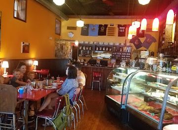 illinois/little-egypt/restaurant/longbranch-cafe-bakery