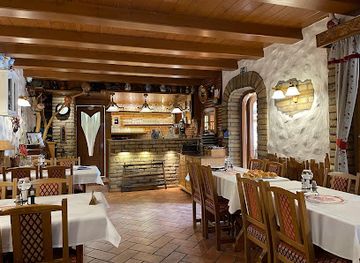 hungary/kecskemet/restaurant/csalanosi-csarda