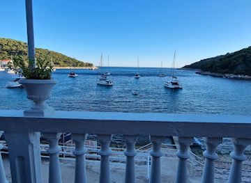 croatia/mljet-island/restaurant/franka-traditional-dalamtian-food