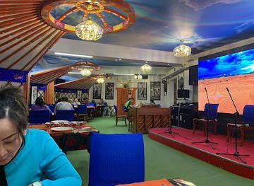 mongolia/khar-nuur/restaurant/altangadas-undesnii-restoran