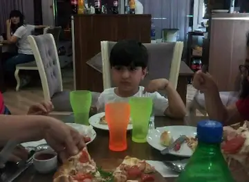 Zeyneb Ailevi Türk Restoranı