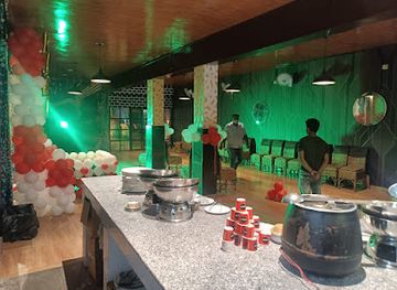 india/rishikesh/restaurant/party-place