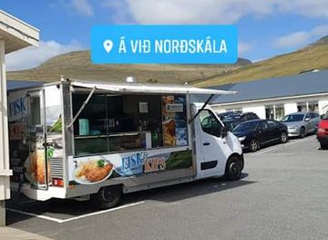 faroe-islands/gjogv/restaurant/sjogati-fish-chips-van