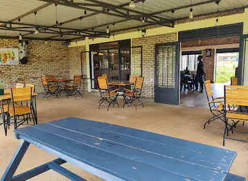 Akagera café
