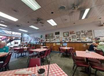 ohio/hocking-hills/restaurant/m-m-family-diner