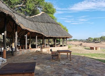tanzania/ruaha-national-park/restaurant/ruaha-river-lodge