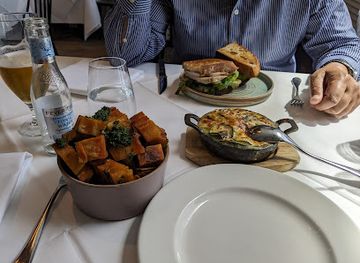 jersey/st-lawrence/restaurant/upstairs-at-anley-street