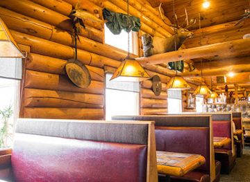 wisconsin/devil-s-lake-state-park/restaurant/log-cabin-family-restaurant