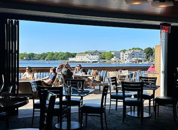 new-hampshire/seacoast-region/restaurant/surf-portsmouth