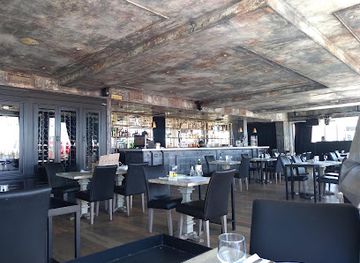 argentina/mar-del-plata/los-troncos/restaurant/santa