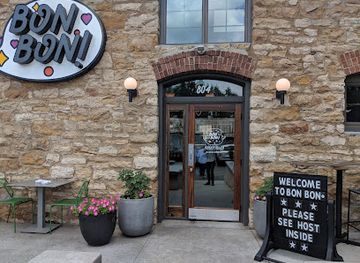 kansas/lawrence/restaurant/bon-bon