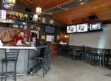 ohio/canton/restaurant/loby-s-bar-grille