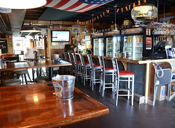 iowa/northeast-iowa/restaurant/daisy-s-garage