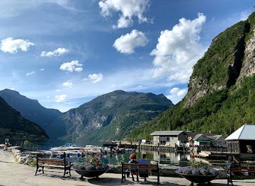 norway/geirangerfjord/restaurant/lana-restaurant-bar