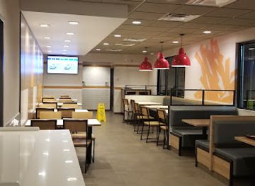 connecticut/hammonasset-beach-state-park/restaurant/mcdonald-s