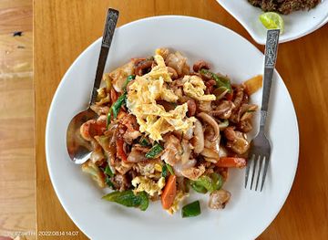 myanmar-burma/sagaing-region/restaurant/thaung-thaman-lwinpyin-food-garden