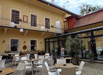 hungary/eger/restaurant/pizza-quasi-napoletana
