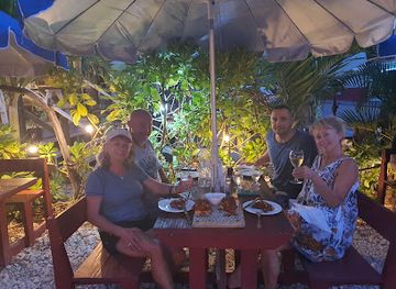 antigua-and-barbuda/valley-church-beach/restaurant/flatties-flame-grill