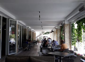 romania/dobrogea-plateau/restaurant/tanta-si-costel