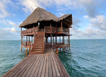 belize/glover-s-reef-atoll/restaurant/big-dock