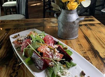 california/huntington-beach/huntington-central-park/restaurant/heirloom-a-modern-farmhouse