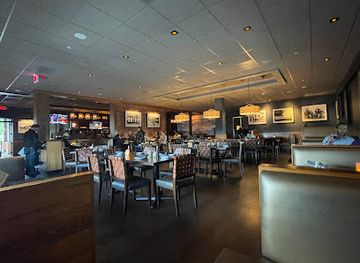 massachusetts/waltham/restaurant/the-local-kitchen-drinks-waltham