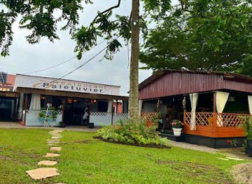 cameroon/mefou-national-park/restaurant/restaurant-o-paletuvier