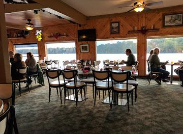 wisconsin/lake-superior-lowland/restaurant/deep-lake-lodge