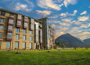 Pearl-Continental Hotel Malam Jabba