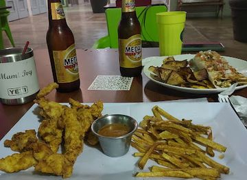 puerto-rico/manati/restaurant/mil-historias-meson-y-pico