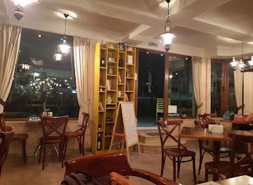 bulgaria/varna/restaurant/candles-cafe-bar-dinner