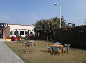 pakistan/cholistan-desert/restaurant/food-club