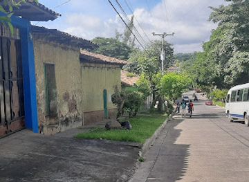 el-salvador/suchitoto/restaurant/panes-mederick-s